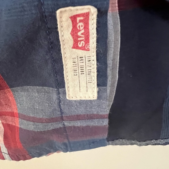 Men’s plaid Levi short sleeve shirt - Picture 5 of 7